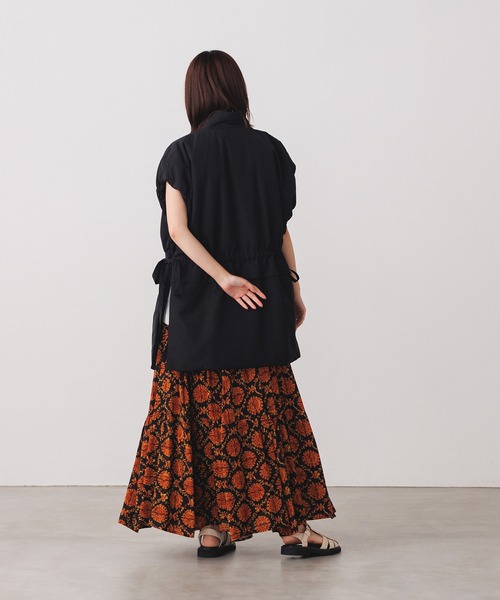 lil nina(リルニーナ)の「<MADE IN INDIA>揺れる足元が魅力的なヴィンテージフラワープリント柄ギャザーロングスカート(スカート・レディース・ブラック/ブラウン/グリーン・FREE)」の17枚目の写真