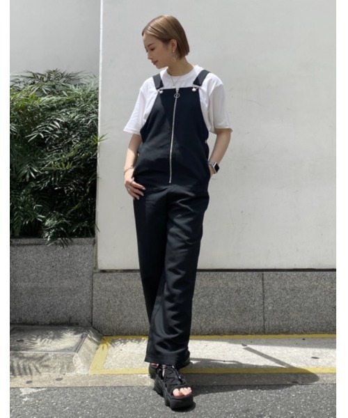 emmi（エミ）の「【emmi atelier】フロントファスナー付きサロペット（サロペット/オーバーオール・レディース・ブラック/オフホワイト・1/0）」の17枚目の写真