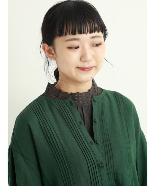 Samansa Mos2(サマンサ モスモス)の「スタンド襟レースノースリーブカットソー(Tシャツ/カットソー・レディース・オフホワイト/モカ/チャコール/キナリ・フリ-)」の3枚目の写真