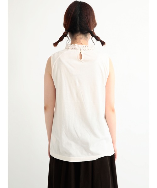 Samansa Mos2(サマンサ モスモス)の「スタンド襟レースノースリーブカットソー(Tシャツ/カットソー・レディース・オフホワイト/モカ/チャコール/キナリ・フリ-)」の17枚目の写真