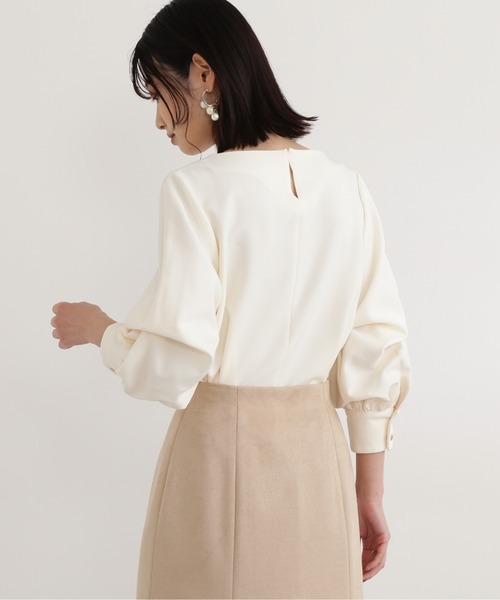 NATURAL BEAUTY BASIC(ナチュラルビューティーベーシック)の「2WAYスリーブブラウス(シャツ/ブラウス・レディース・ブラウン/オフホワイト/ダークオレンジ・SMALL/MEDIUM)」の8枚目の写真