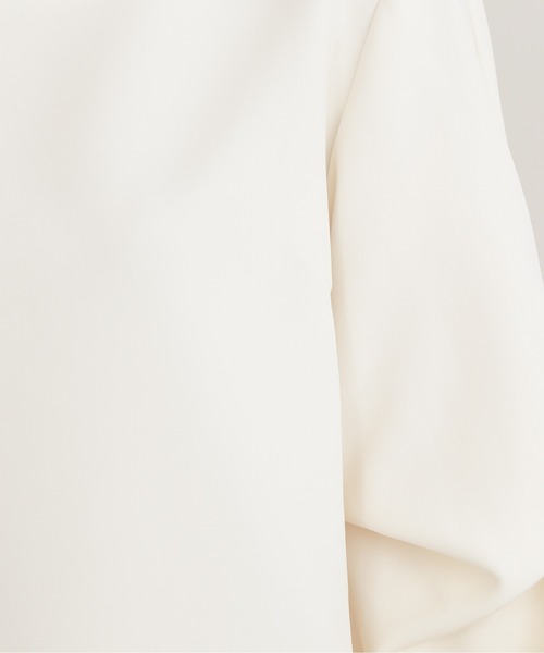 NATURAL BEAUTY BASIC(ナチュラルビューティーベーシック)の「2WAYスリーブブラウス(シャツ/ブラウス・レディース・ブラウン/オフホワイト/ダークオレンジ・SMALL/MEDIUM)」の13枚目の写真