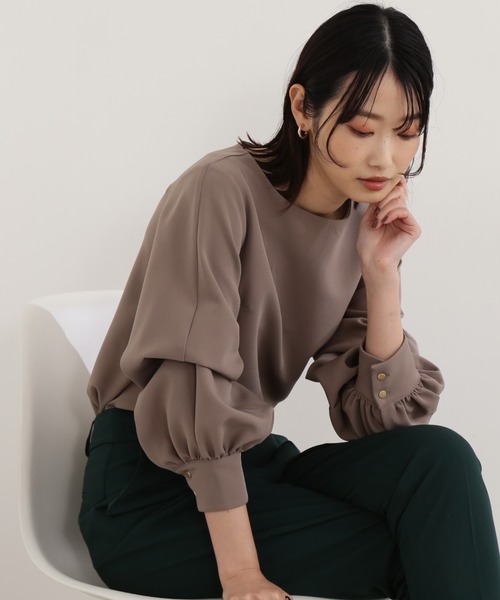 NATURAL BEAUTY BASIC(ナチュラルビューティーベーシック)の「2WAYスリーブブラウス(シャツ/ブラウス・レディース・ブラウン/オフホワイト/ダークオレンジ・SMALL/MEDIUM)」の18枚目の写真