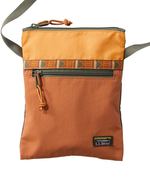 L.L.Bean（エルエルビーン）の「マウンテン・クラシック・クロスボディ・バッグ、マルチ（ショルダーバッグ・レディース・ブラック系その他/ブラウン系その他/グリーン系その他/ピンク系その他/ブルー系その他・ONE SIZE）」の3枚目の写真