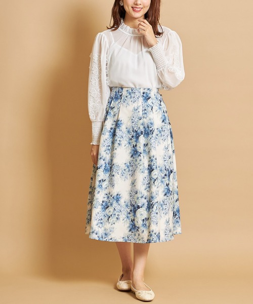 tocco closet(トッコ クローゼット)の「後ろリボン付きフラワーモチーフ×シャーリングスリーブブラウス(シャツ/ブラウス・レディース・オフホワイト/ピンク系その他・M)」の3枚目の写真