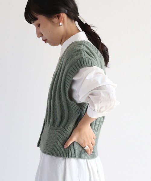 cepo（セポ）の「ショートニットベスト　２WAY（ベスト・レディース・ダークブラウン/グリーン/オフホワイト・M）」の13枚目の写真