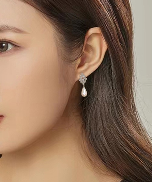 DRESS PLUS(ドレスプラス)の「ピアス イヤリング アクセサリー レディース 結婚式(ピアス(両耳用)・レディース・ホワイト/ホワイト系その他・フリー)」の5枚目の写真