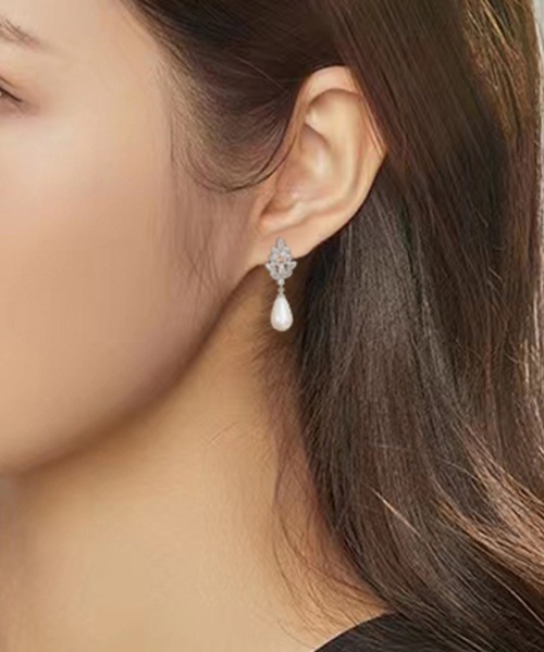 DRESS PLUS(ドレスプラス)の「ピアス イヤリング アクセサリー レディース 結婚式(ピアス(両耳用)・レディース・ホワイト/ホワイト系その他・フリー)」の6枚目の写真