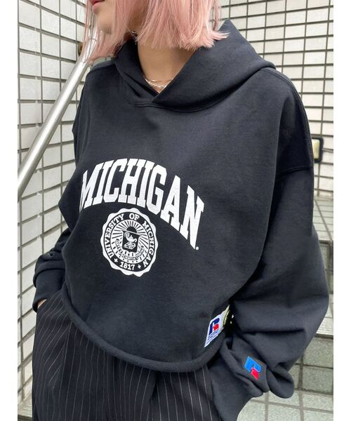 RUSSELL（ラッセル）の「カットオフショートフーディ（パーカー・レディース・グレー/ブラック/ホワイト・FREE）」の2枚目の写真