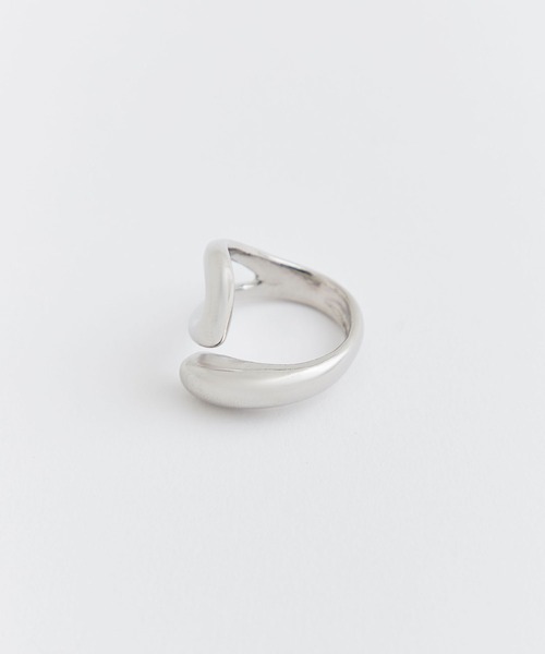 UNITED TOKYO（ユナイテッドトウキョウ）の「オーバルラインリング（リング・メンズ・シルバー・000）」の7枚目の写真