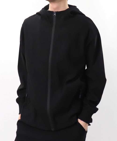 SHISKY（シスキー）の「【GOLF】ゴルフウェア　スーパーストレッチジップパーカー（ゴルフグッズ・メンズ・ブラック/チャコール・M/L/XL）」の6枚目の写真