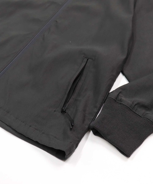 SHISKY（シスキー）の「【GOLF】ゴルフウェア　スーパーストレッチジップパーカー（ゴルフグッズ・メンズ・ブラック/チャコール・M/L/XL）」の7枚目の写真