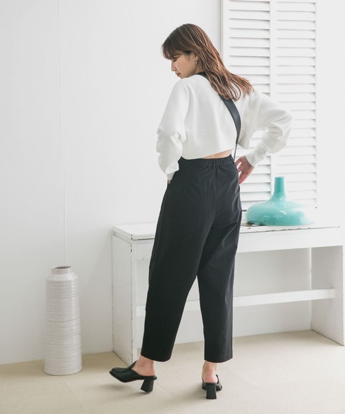 KBF(ケイビーエフ)の「ラグランショートスウェット(スウェット・レディース・ネイビー/グレー/オフホワイト・ONE)」の11枚目の写真