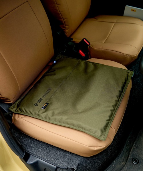 GORDON MILLER(ゴードンミラー)の「GORDON MILLER(ゴードンミラー)CORDURA(コーデュラ)ジェルシートクッション GM506(トラベルグッズ・メンズ・オリーブドラブ/ダークグレー/タン/ブラック・ONE SIZE)」の4枚目の写真