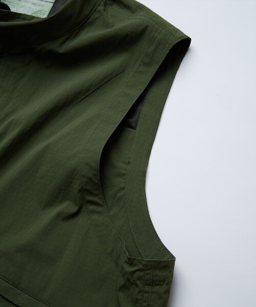 FREAK'S STORE(フリークスストア)の「FREAK'S STORE/フリークスストア CORDURA VEST/コーデュラ ナイロンミル ベスト(ベスト・メンズ・ブラック/オリーブ・MEDIUM/LARGE)」の9枚目の写真