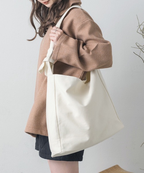 RETRO GIRL（レトロガール）の「キャンバスBIGショルダー（ショルダーバッグ・レディース・ブラック/オレンジ/ナチュラル・ONE SIZE）」の5枚目の写真