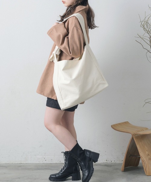 RETRO GIRL（レトロガール）の「キャンバスBIGショルダー（ショルダーバッグ・レディース・ブラック/オレンジ/ナチュラル・ONE SIZE）」の7枚目の写真