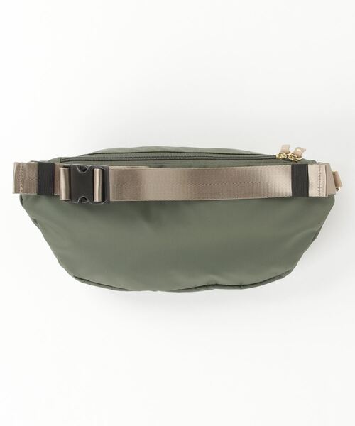 Legato Largo(レガートラルゴ)の「Legato Largo/ レガートラルゴ / ブラッシュアップナイロン クロスボディ / LT-D1231(ボディバッグ/ウエストポーチ・レディース・ブルー/オリーブ/ブラック/ベージュ系その他・ONESIZE)」の12枚目の写真