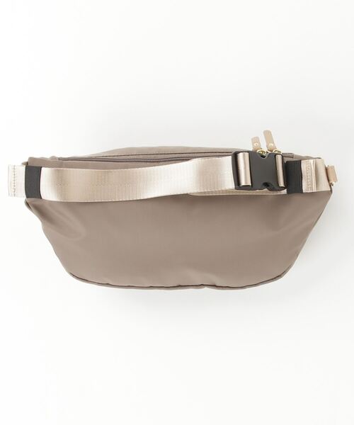 Legato Largo(レガートラルゴ)の「Legato Largo/ レガートラルゴ / ブラッシュアップナイロン クロスボディ / LT-D1231(ボディバッグ/ウエストポーチ・レディース・ブルー/オリーブ/ブラック/ベージュ系その他・ONESIZE)」の14枚目の写真