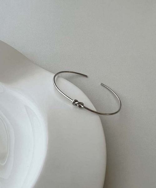 PARKS TOKYO SELECT（パークストウキョウセレクト）の「ノットワイヤーバングル（バングル/リストバンド・レディース・シルバー/ゴールド・FREE）」の2枚目の写真