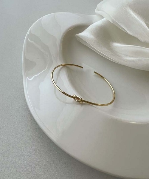 PARKS TOKYO SELECT（パークストウキョウセレクト）の「ノットワイヤーバングル（バングル/リストバンド・レディース・シルバー/ゴールド・FREE）」の8枚目の写真