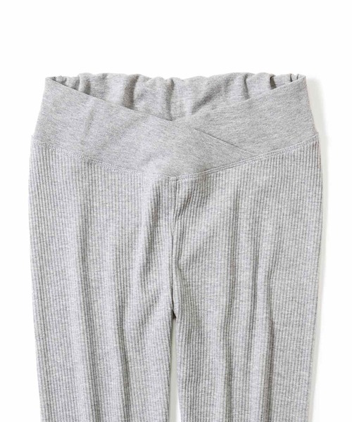 フェリシモMama(フェリシモママ)の「Moredde マタニティから産後も使える しめつけないのが心地いいウエストクロス仕様のリブレギンス(マタニティウェア/グッズ・レディース・グレー/ブラック/ダークグレー・MEDIUM/LARGE/X-LARGE/XX-LARGE)」の14枚目の写真