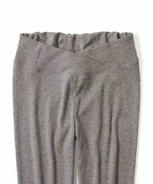 フェリシモMama(フェリシモママ)の「Moredde マタニティから産後も使える しめつけないのが心地いいウエストクロス仕様のリブレギンス(マタニティウェア/グッズ・レディース・グレー/ブラック/ダークグレー・MEDIUM/LARGE/X-LARGE/XX-LARGE)」の15枚目の写真