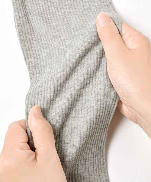 フェリシモMama(フェリシモママ)の「Moredde マタニティから産後も使える しめつけないのが心地いいウエストクロス仕様のリブレギンス(マタニティウェア/グッズ・レディース・グレー/ブラック/ダークグレー・MEDIUM/LARGE/X-LARGE/XX-LARGE)」の18枚目の写真