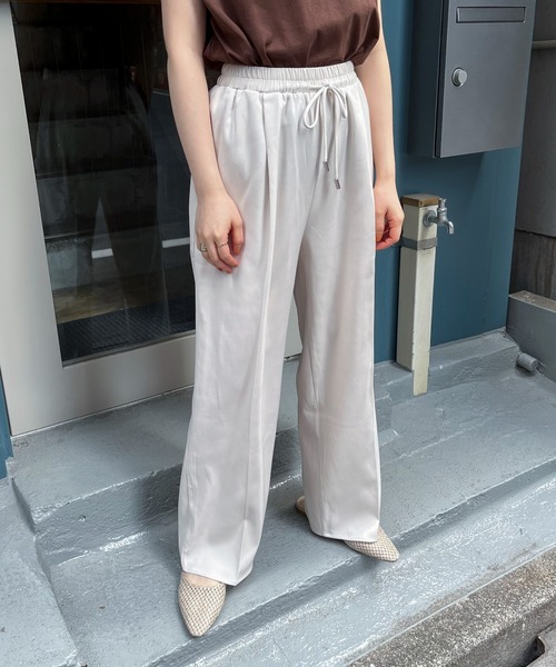 feepur（フェピュール）の「タックイージースラックス（スラックス・レディース・ブルー/グレー/ブラック/アイボリー・SMALL/MEDIUM）」の15枚目の写真