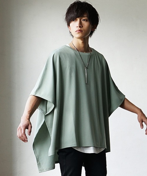MinoriTY(マイノリティ)の「【MinoriTY】バックスリットポンチョTシャツ オーバーサイズ メンズ(Tシャツ/カットソー・メンズ・ブラック/グリーン/ブルー/グレイッシュベージュ・M/L/S)」の12枚目の写真