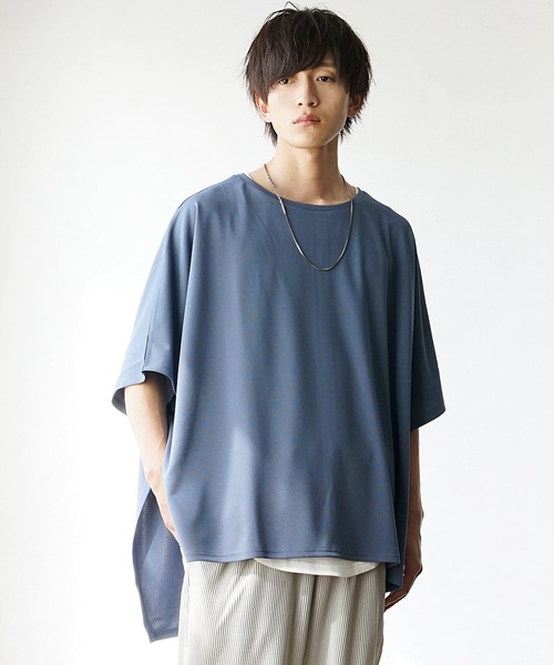 MinoriTY(マイノリティ)の「【MinoriTY】バックスリットポンチョTシャツ オーバーサイズ メンズ(Tシャツ/カットソー・メンズ・ブラック/グリーン/ブルー/グレイッシュベージュ・M/L/S)」の14枚目の写真