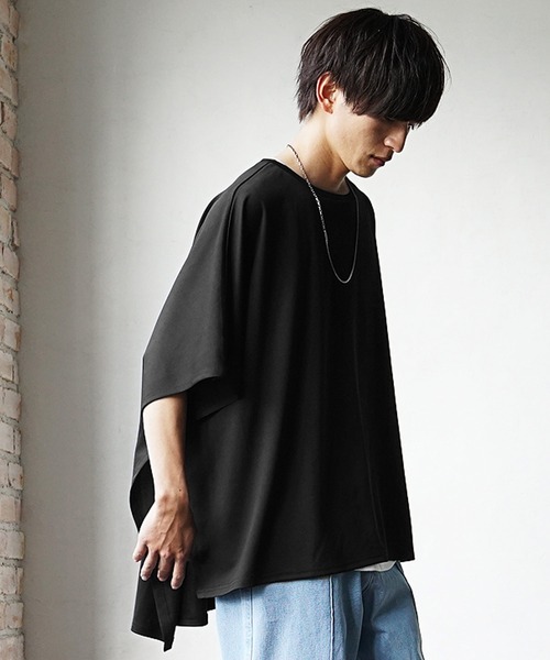 MinoriTY(マイノリティ)の「【MinoriTY】バックスリットポンチョTシャツ オーバーサイズ メンズ(Tシャツ/カットソー・メンズ・ブラック/グリーン/ブルー/グレイッシュベージュ・M/L/S)」の8枚目の写真