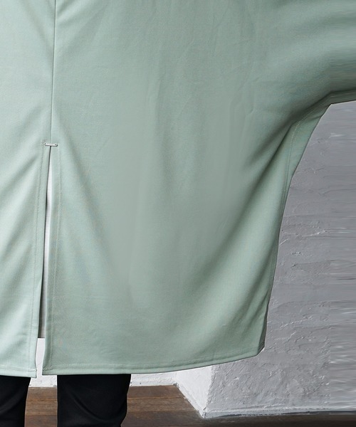 MinoriTY(マイノリティ)の「【MinoriTY】バックスリットポンチョTシャツ オーバーサイズ メンズ(Tシャツ/カットソー・メンズ・ブラック/グリーン/ブルー/グレイッシュベージュ・M/L/S)」の22枚目の写真