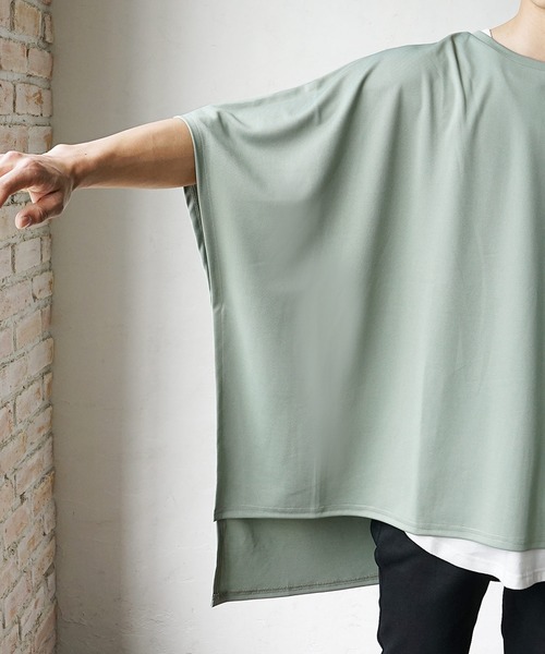 MinoriTY(マイノリティ)の「【MinoriTY】バックスリットポンチョTシャツ オーバーサイズ メンズ(Tシャツ/カットソー・メンズ・ブラック/グリーン/ブルー/グレイッシュベージュ・M/L/S)」の19枚目の写真