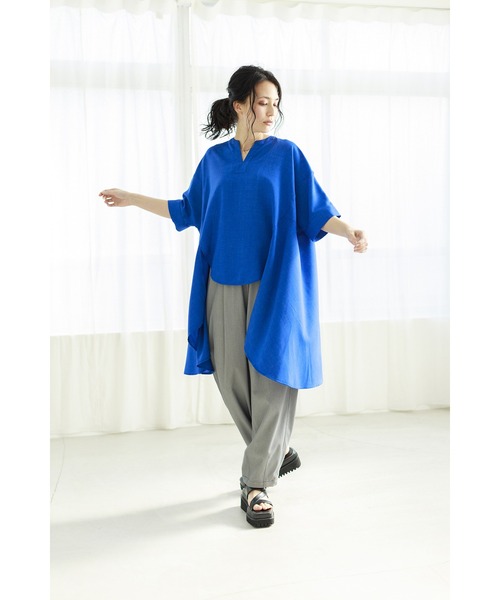 OSMOSIS(オズモーシス)の「フレアーヘムブラウス(シャツ/ブラウス・レディース・ブルー/ブラック/ホワイト・ONE SIZE)」の4枚目の写真