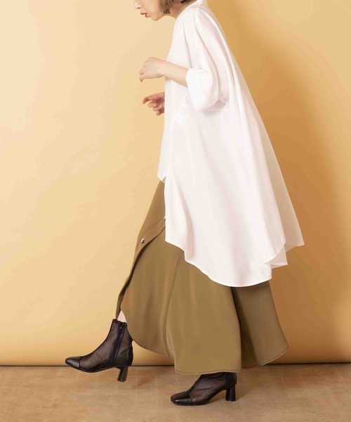 OSMOSIS(オズモーシス)の「フレアーヘムブラウス(シャツ/ブラウス・レディース・ブルー/ブラック/ホワイト・ONE SIZE)」の8枚目の写真