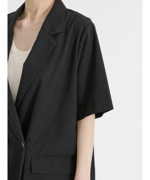 Te chichi(テチチ)の「リネン混ポプリン半袖テーラードジャケット(ノーカラージャケット・レディース・キナリ/ブラック・F)」の18枚目の写真