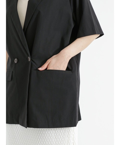 Te chichi(テチチ)の「リネン混ポプリン半袖テーラードジャケット(ノーカラージャケット・レディース・キナリ/ブラック・F)」の19枚目の写真