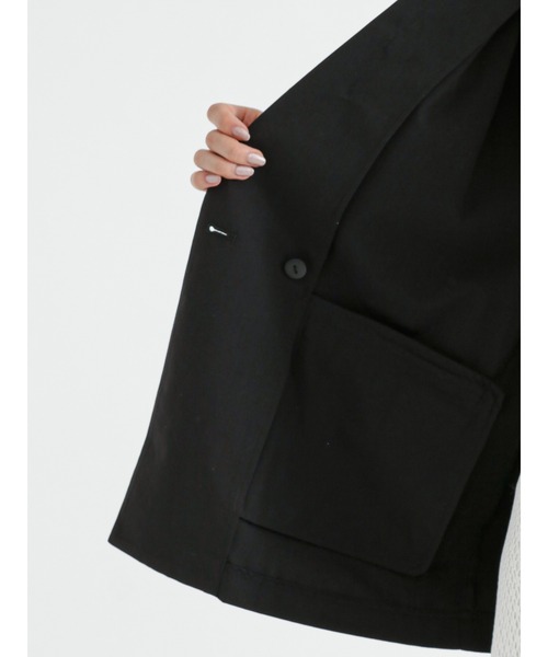 Te chichi(テチチ)の「リネン混ポプリン半袖テーラードジャケット(ノーカラージャケット・レディース・キナリ/ブラック・F)」の20枚目の写真