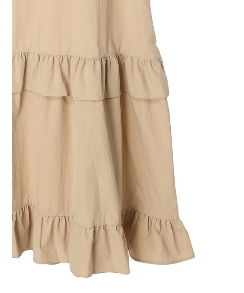 earth music&ecology(アースミュージックアンドエコロジー)の「ティアードキャミワンピース(ワンピース・レディース・ベージュ/ブラック・FREE)」の13枚目の写真