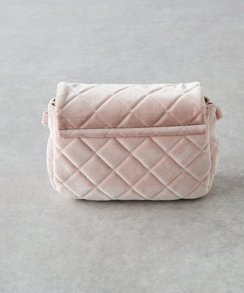 un dix cors（アンディコール）の「チェーンベロアキルティングバッグ（ショルダーバッグ・レディース・ボルドー/ブラック/ピンクベージュ/イエロー・FREE）」の16枚目の写真