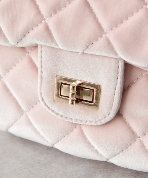 un dix cors（アンディコール）の「チェーンベロアキルティングバッグ（ショルダーバッグ・レディース・ボルドー/ブラック/ピンクベージュ/イエロー・FREE）」の17枚目の写真