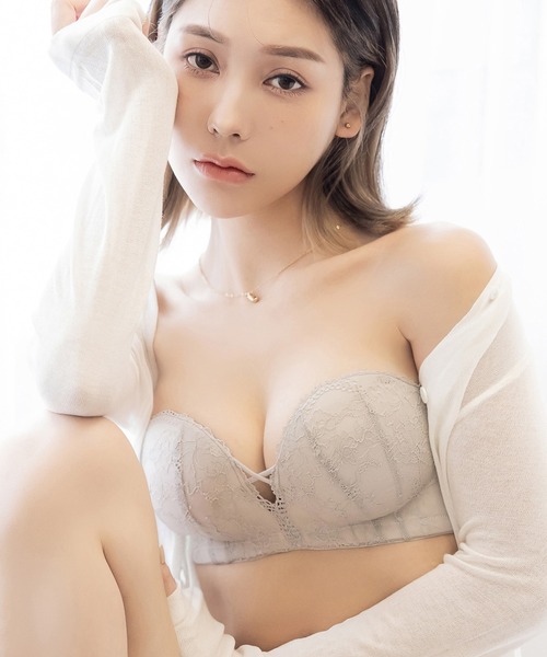 tu-hacci（ツーハッチ）の「1.5倍盛りストラップレス/ノンワイヤーブラ（肩紐付2way）【ブラ単品】（ブラジャー・レディース・ライトグレー/ブラック/ネイビー/ワイン/ラベンダー/ピンク/グレイッシュベージュ/スモークピンク/チャコールグレー/モカ・B65/D80/B70/D75/A75/D70/A70/B80/F65/B75/D65/F75/E80/C80/F70/E65/C65/E70/C75/E75/C70）」の3枚目の写真