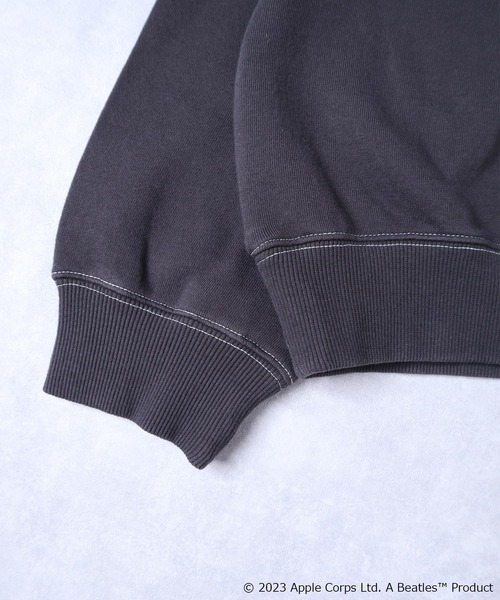 The Beatles(ザビートルズ)の「【THE BEATLES / ザ ビートルズ】フォトプリントスウェットプルオーバー(スウェット・レディース・チャコールグレー/オフホワイト・X-LARGE/LARGE/MEDIUM)」の15枚目の写真