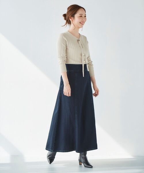 le.coeur blanc（ルクールブラン）の「デニムフレアロングスカート（デニムスカート・レディース・ブルー/ブラック・36/38）」の5枚目の写真