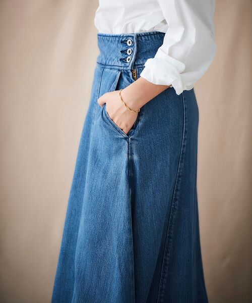 le.coeur blanc（ルクールブラン）の「デニムフレアロングスカート（デニムスカート・レディース・ブルー/ブラック・36/38）」の19枚目の写真
