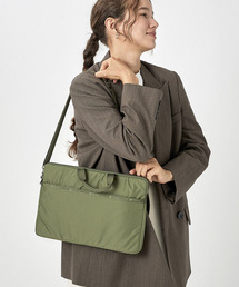 LeSportsac（レスポートサック）の「TH LAPTOP CASE オリーブ（PC・タブレットケース・キッズ）」