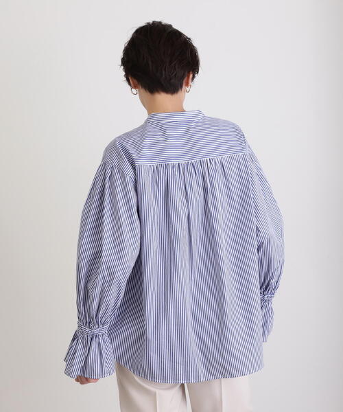 N.(N. Natural Beauty Basic)(エヌエヌナチュラルビューティーベーシック)の「◆フレアカフスチュニックブラウス(シャツ/ブラウス・レディース・オフホワイト/ブルー/ストライプ・MEDIUM)」の21枚目の写真