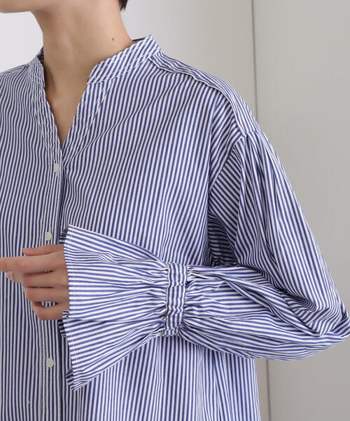 N.(N. Natural Beauty Basic)(エヌエヌナチュラルビューティーベーシック)の「◆フレアカフスチュニックブラウス(シャツ/ブラウス・レディース・オフホワイト/ブルー/ストライプ・MEDIUM)」の20枚目の写真
