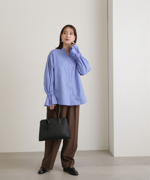 N.(N. Natural Beauty Basic)(エヌエヌナチュラルビューティーベーシック)の「◆フレアカフスチュニックブラウス(シャツ/ブラウス・レディース・オフホワイト/ブルー/ストライプ・MEDIUM)」の16枚目の写真